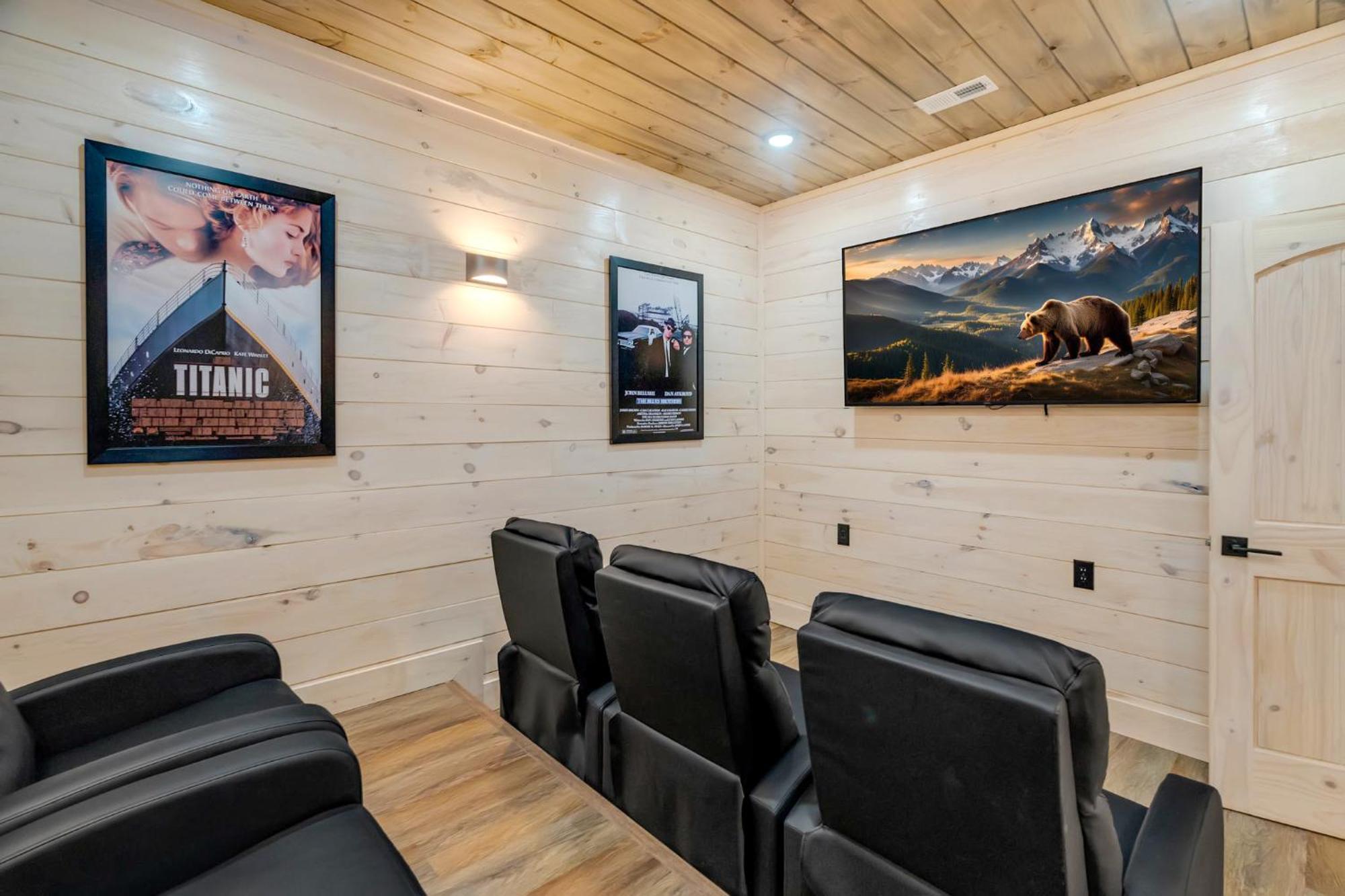 Vila New Luxury Cabin With Indoor Pool, Hot Tub, & Theater Pigeon Forge Exteriér fotografie