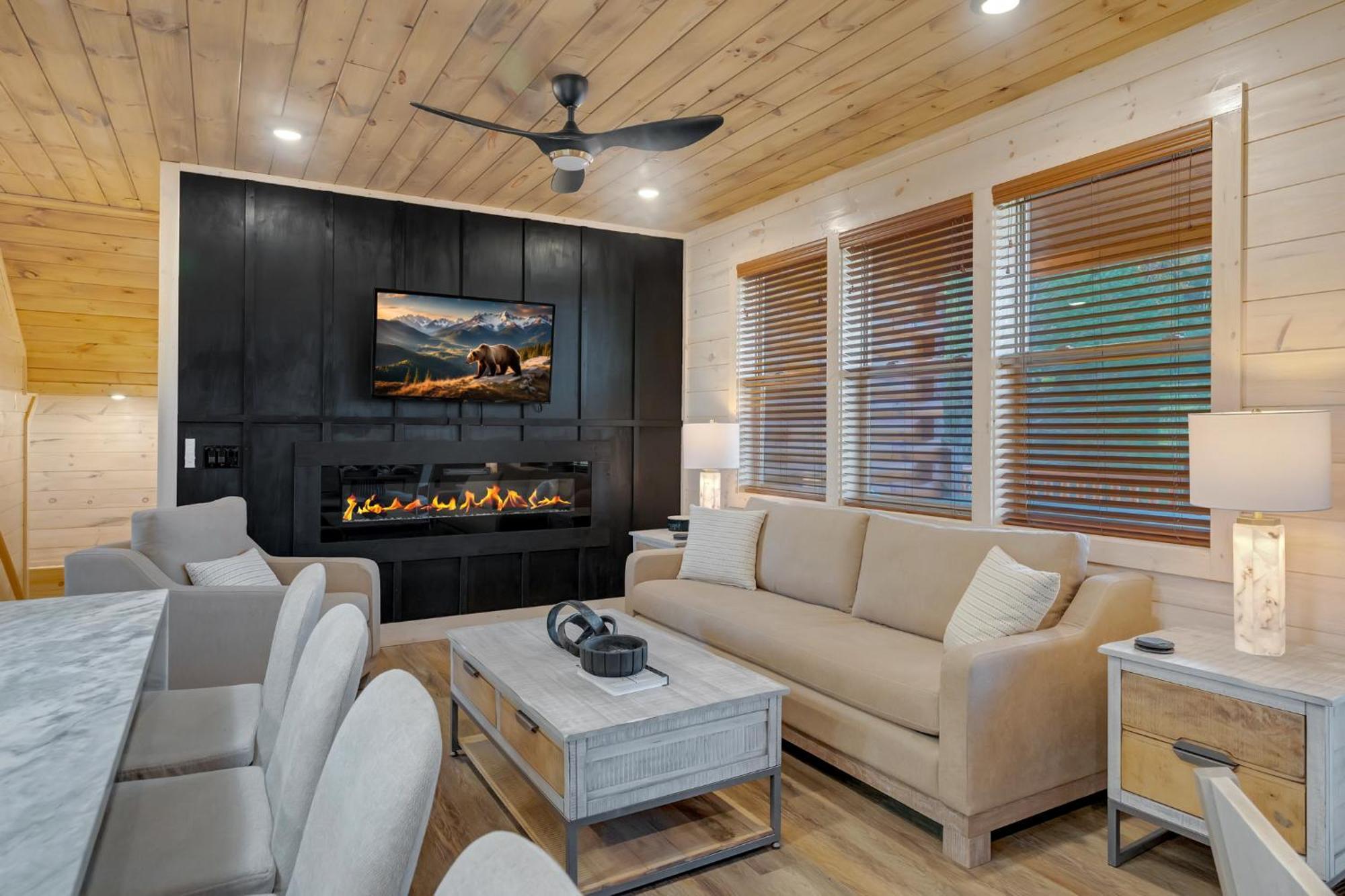 Vila New Luxury Cabin With Indoor Pool, Hot Tub, & Theater Pigeon Forge Exteriér fotografie