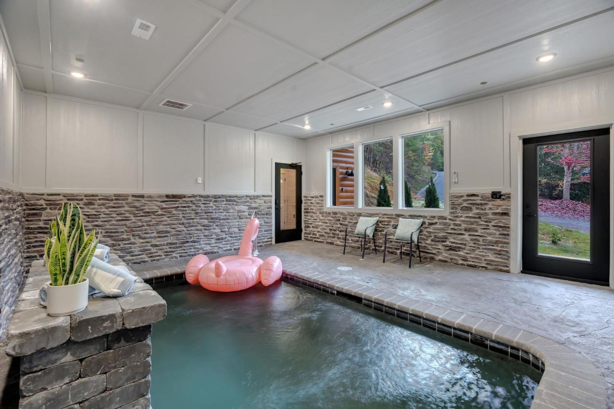 Vila New Luxury Cabin With Indoor Pool, Hot Tub, & Theater Pigeon Forge Exteriér fotografie